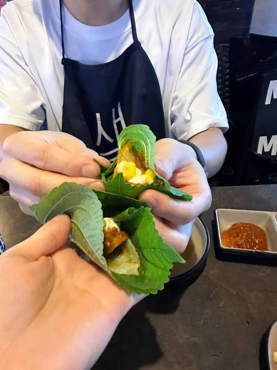 Wrap ingredients piled on fresh perilla leaves