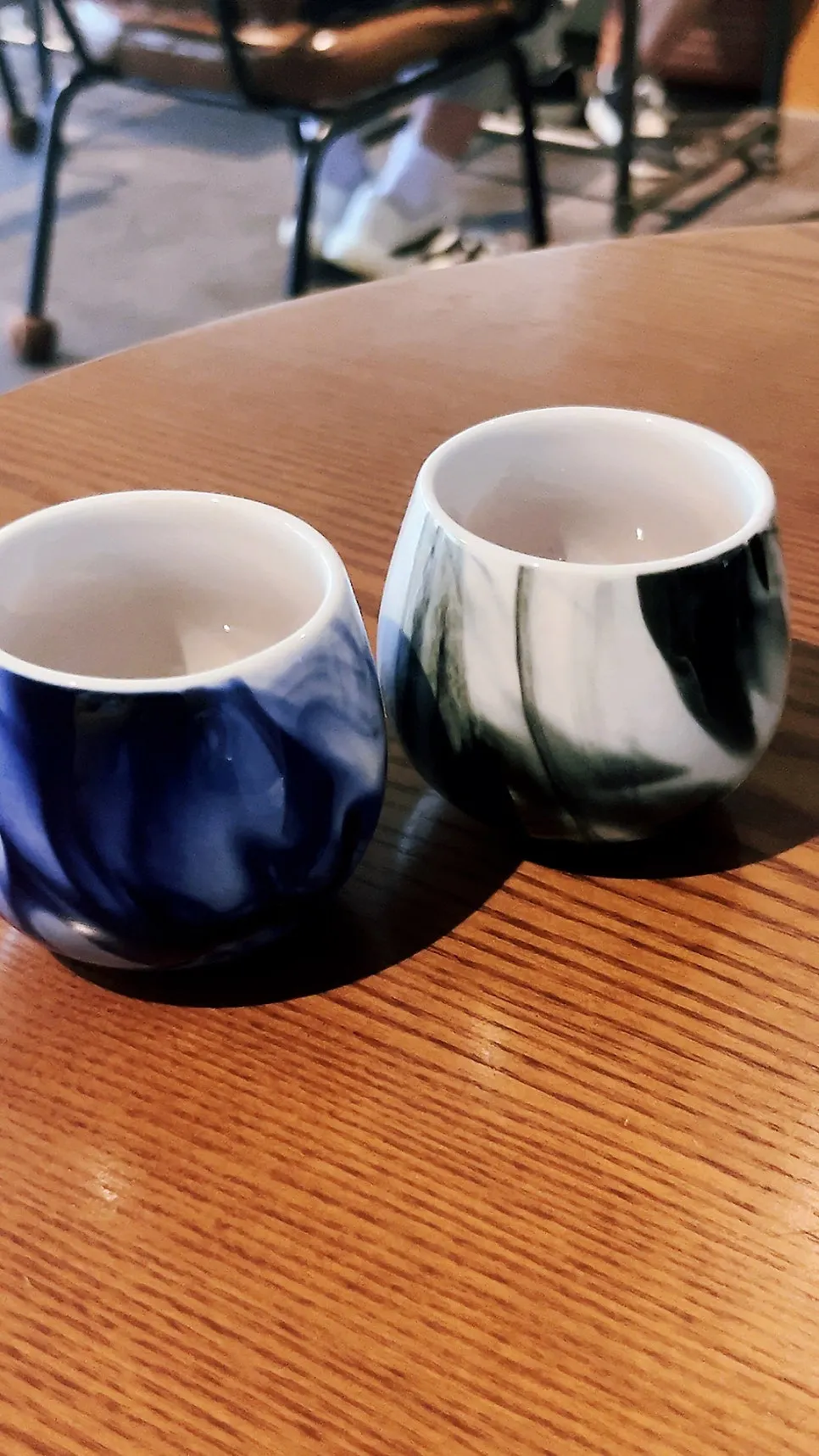 Coffee bean aroma sampling and hand-drip recommendations