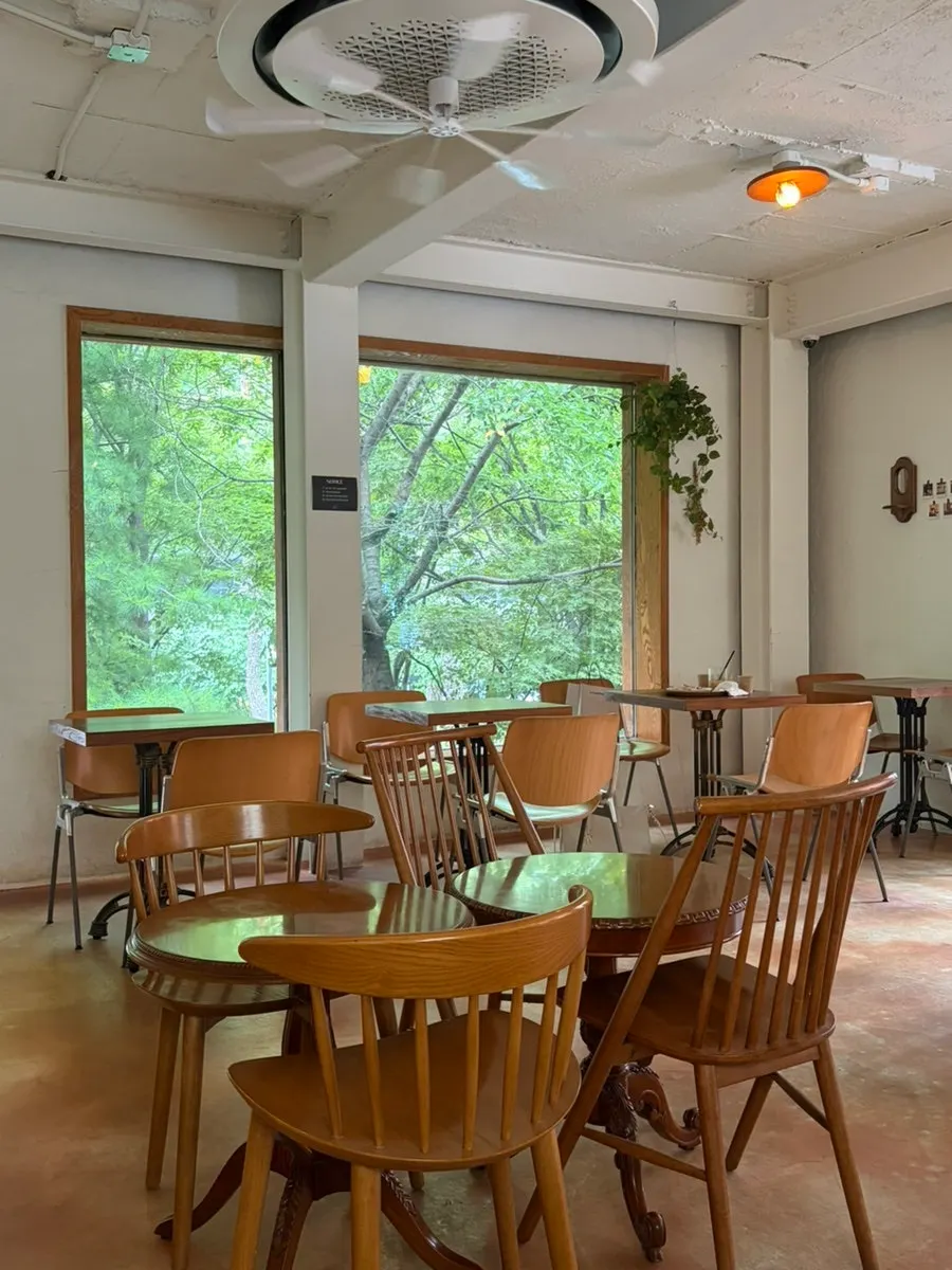 Multi-floor space at 5to7 Seongsu Main Branch
