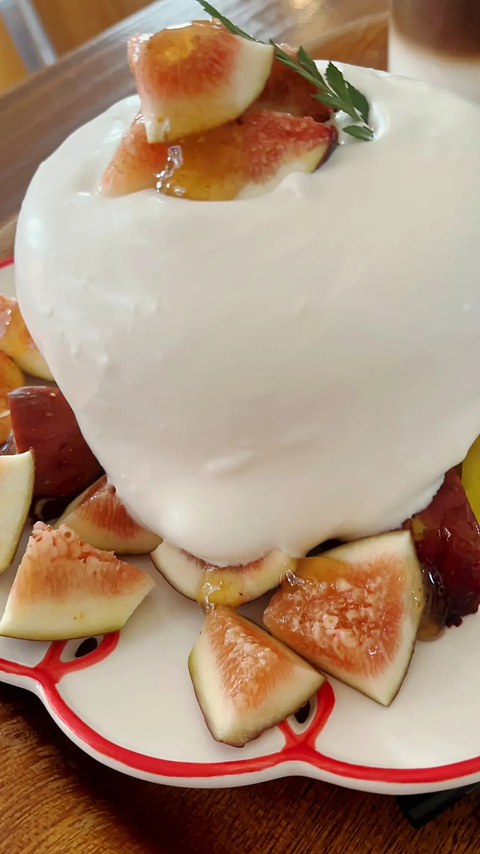Freshly baked fig soufflé pancake