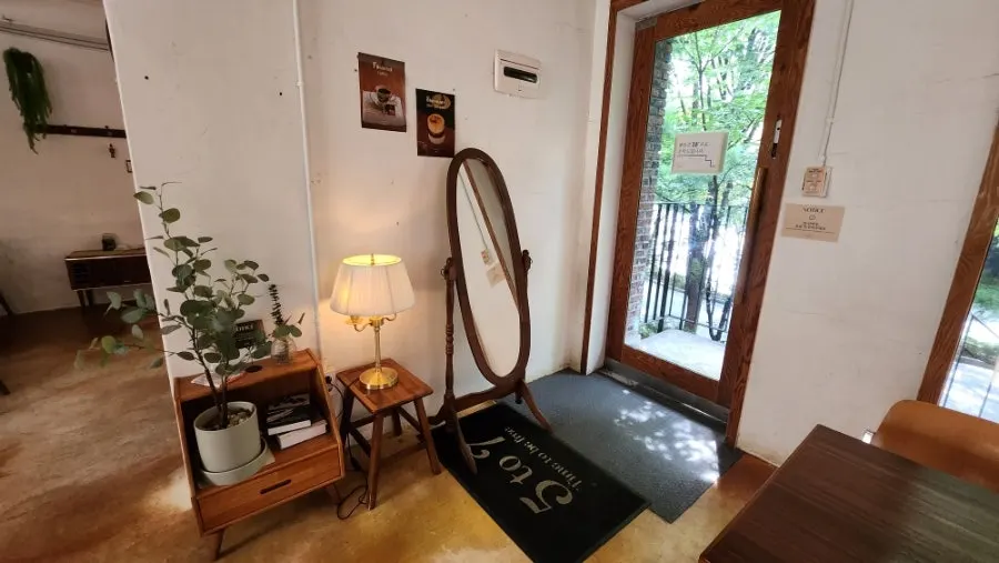 2nd floor interior of 5to7 Seongsu Main Branch decorated with small props