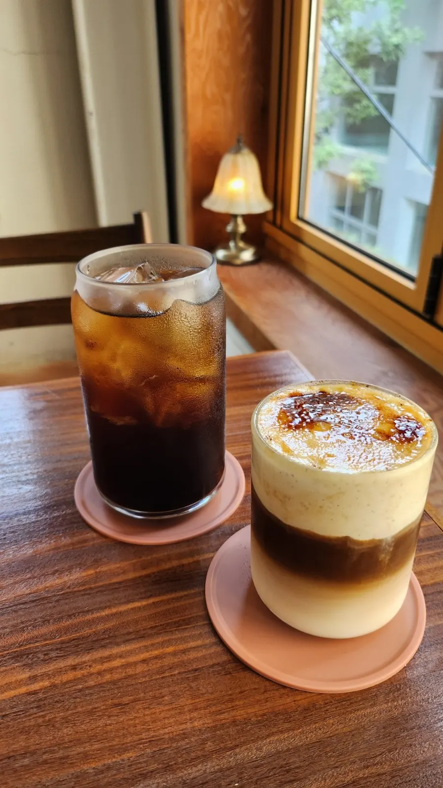 5to7 supeoni topped with a caramel layer