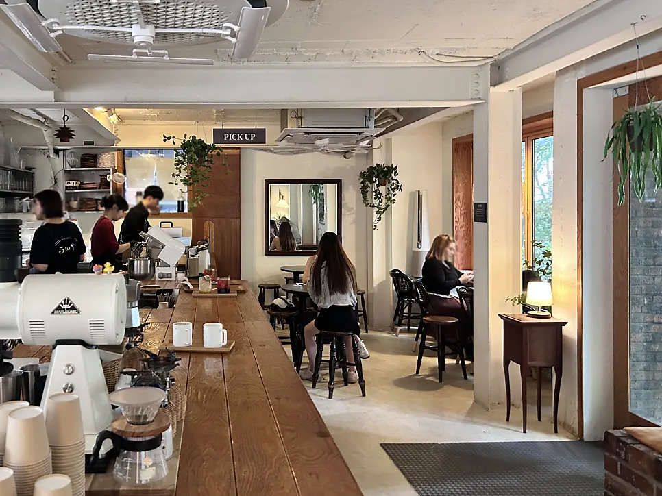 Second-floor entrance information for 5to7 Seongsu Main Branch
