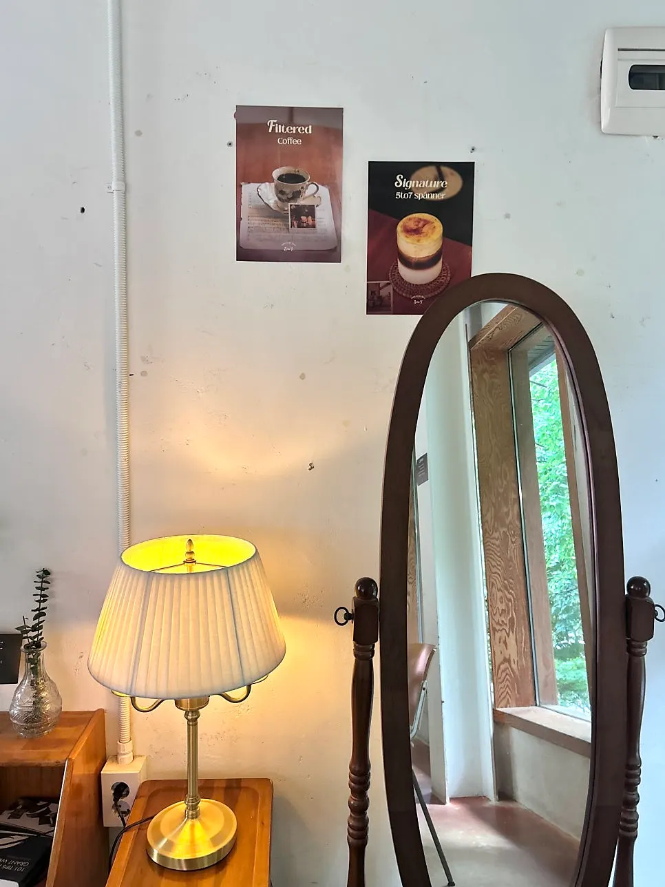 Stairs to the second floor at 5to7 Seongsu Main Branch