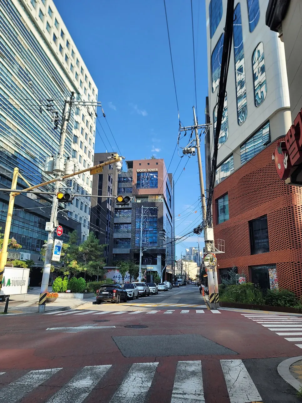 Street scene on the way to Bao Seoul Seongsu