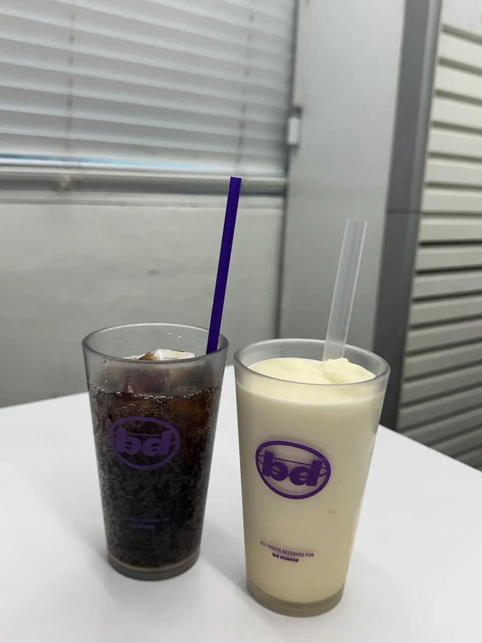 bd Burger milkshake and cola