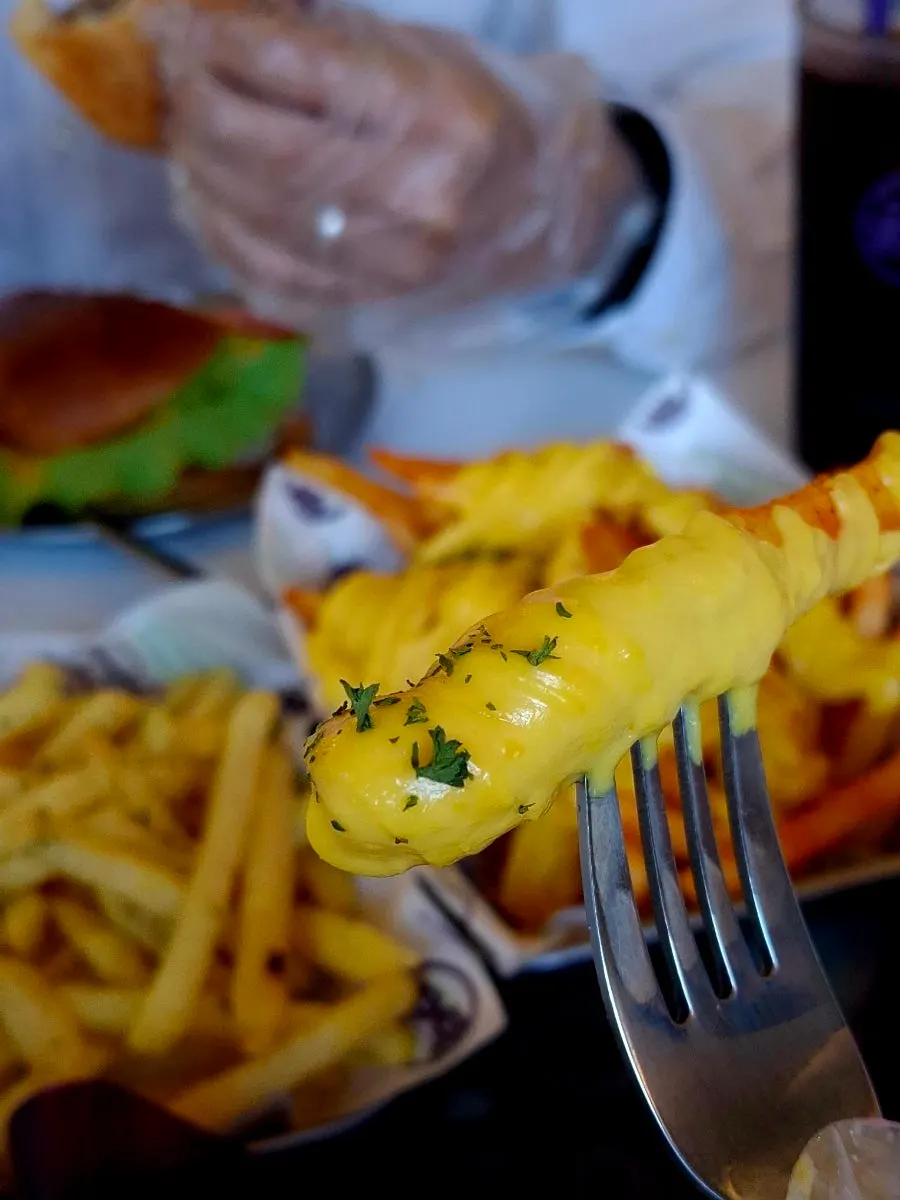 Both types of fries placed together on the table