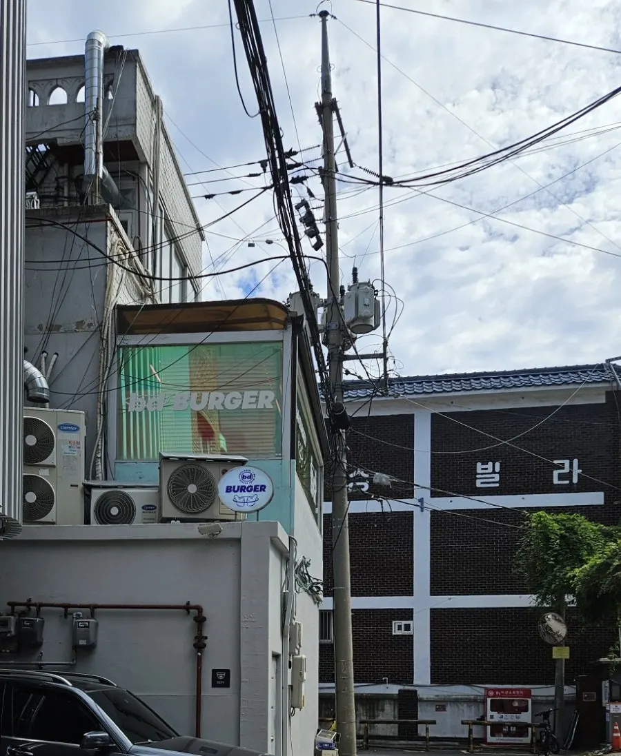 Entrance sign for bd Burger Seongsu on the 2nd floor