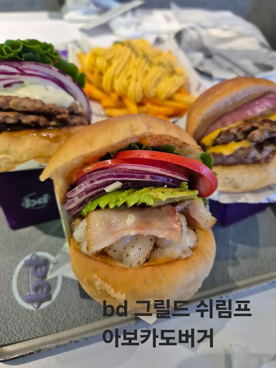 Cross-section of a burger at bd Burger, Seongsu Station