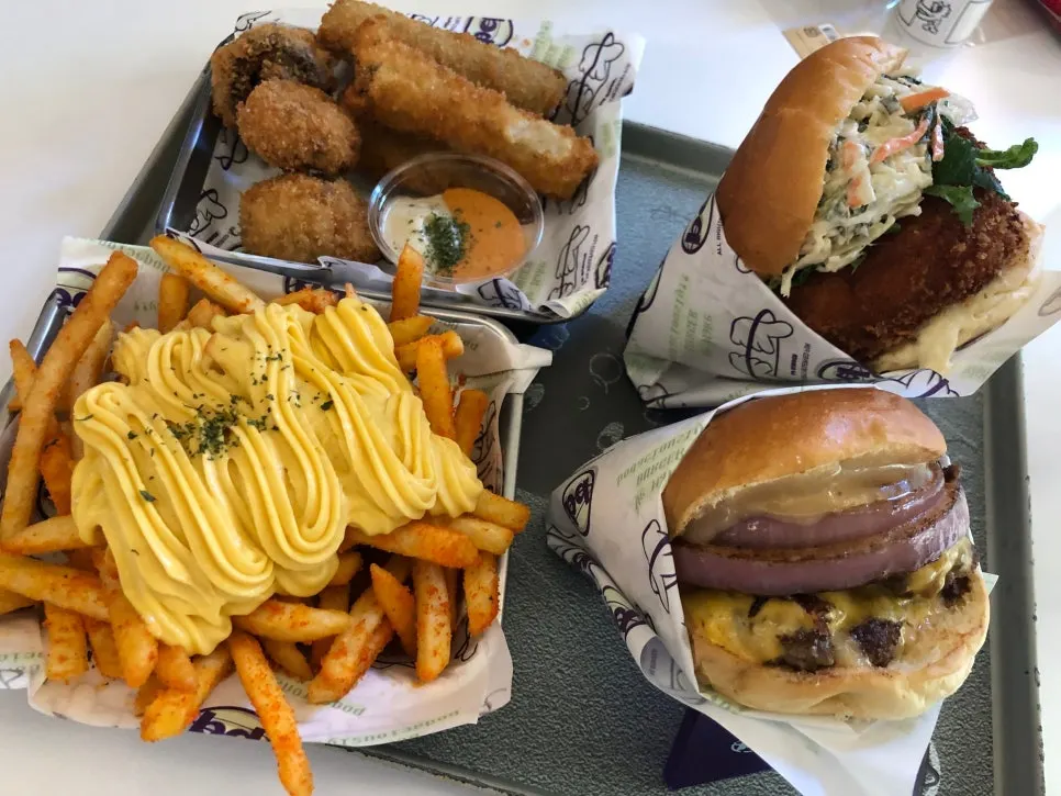 Hamburgers with thick patties