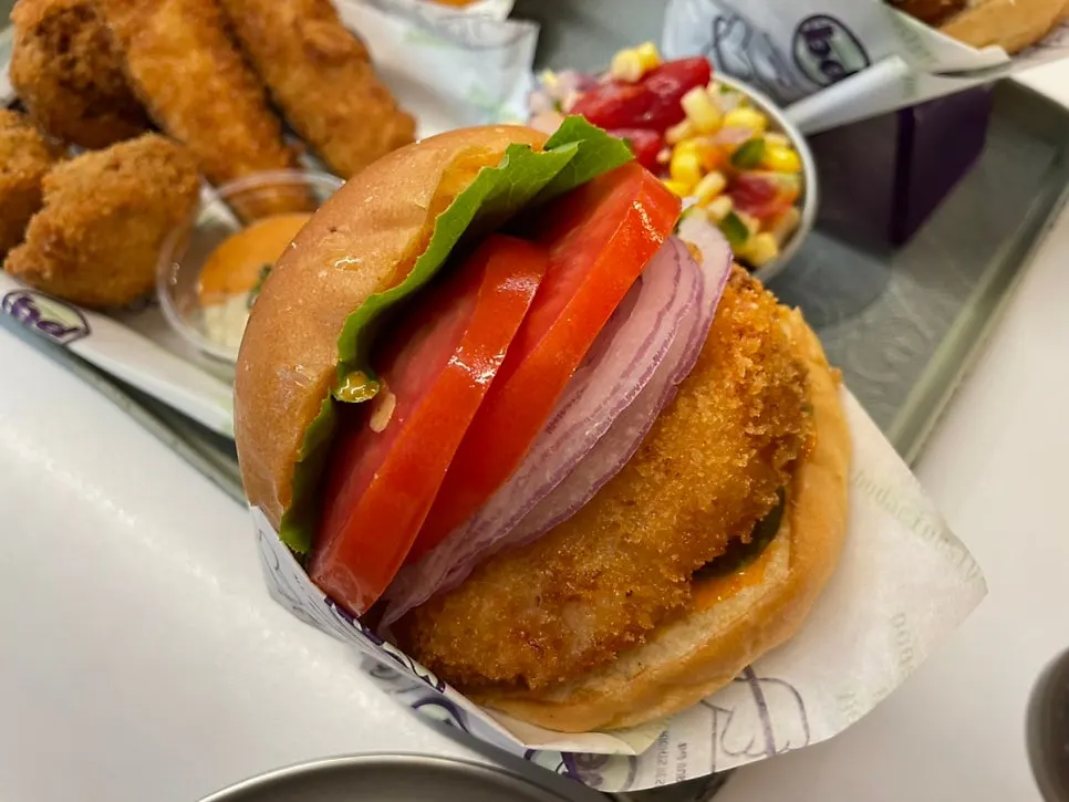 Full spread of the Sriracha Shrimp Burger Set