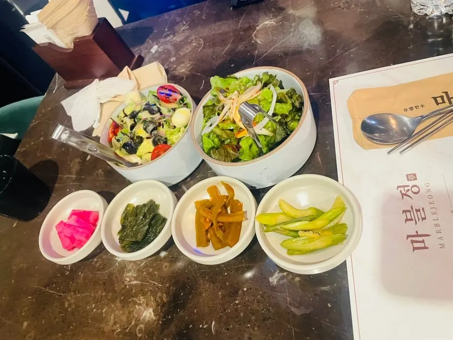 Marblejeong basic side-dish spread