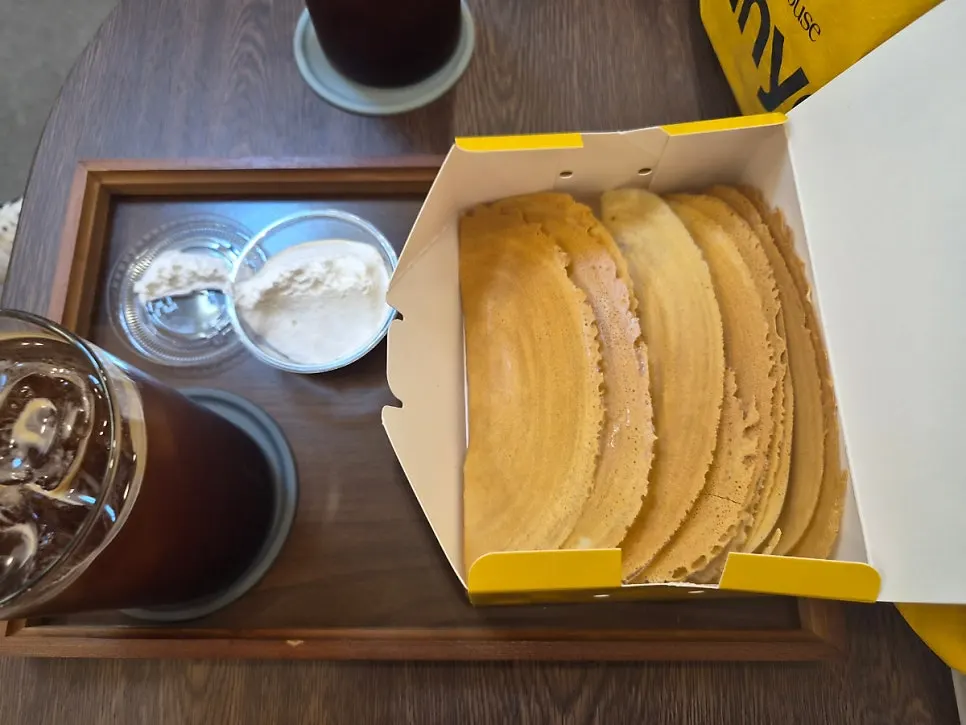 버터 풍미가 느껴지는 보카도 단면