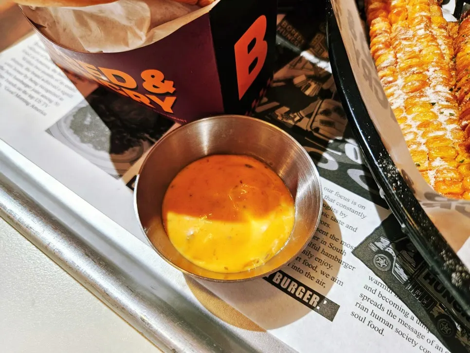 그릴에 구운 콘립 사이드