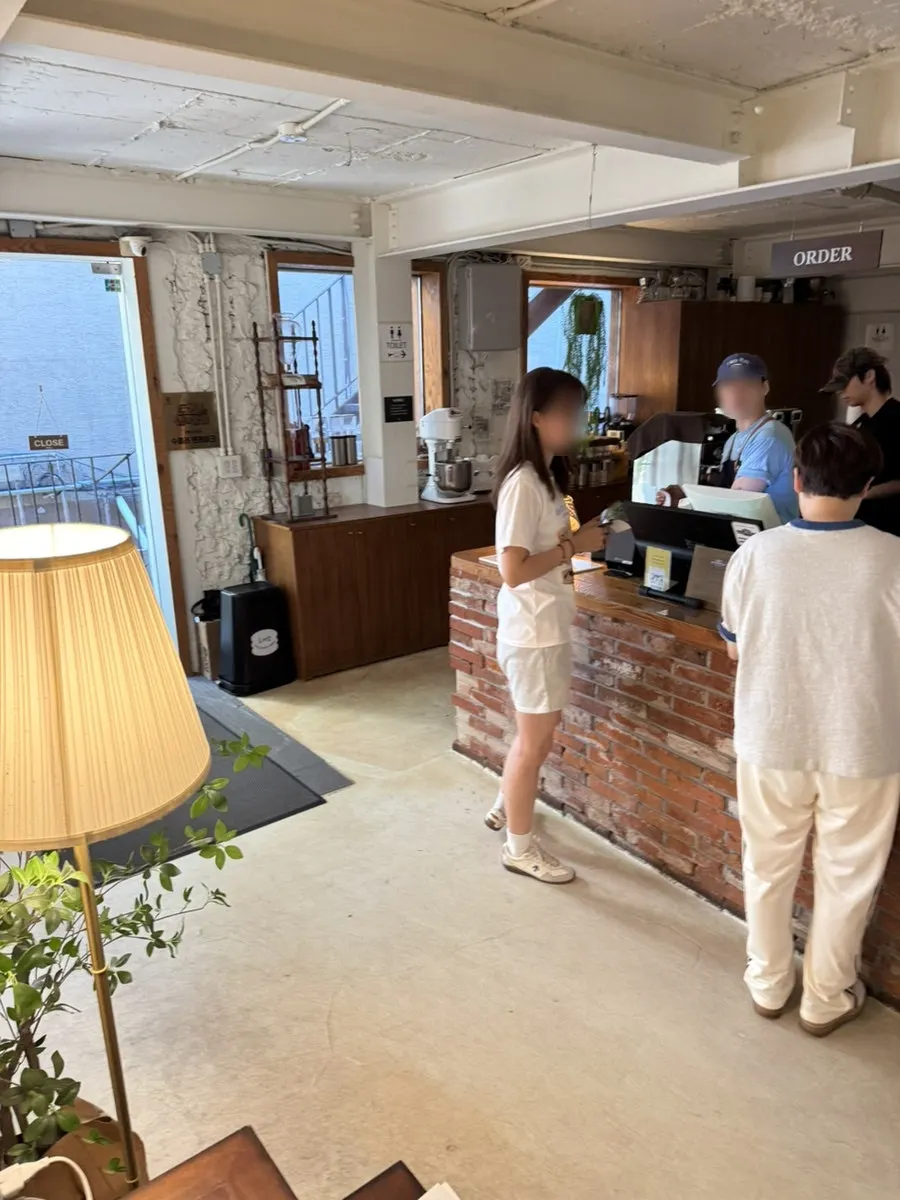 5to7 성수본점 2층 실내 좌석