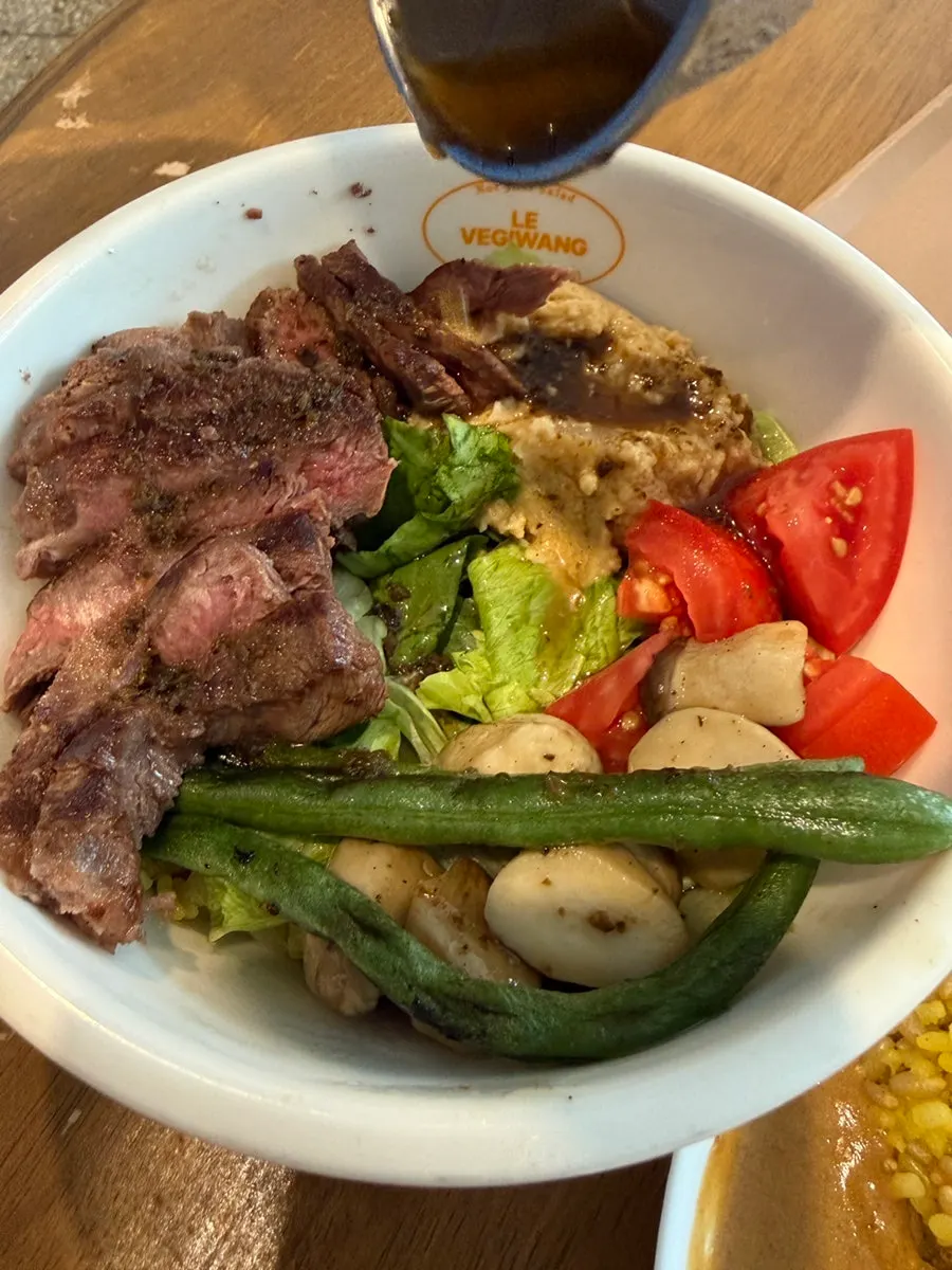 크리미한 새우 토마토 카레와 귀리밥
