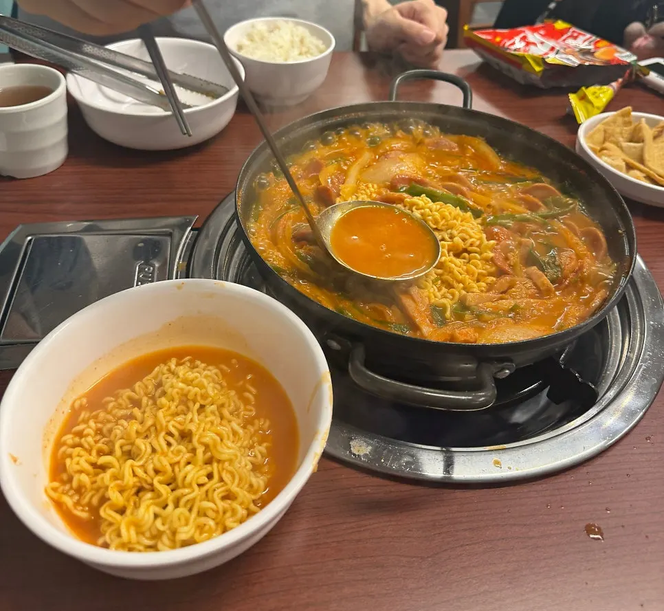 Chewy-cooked ramen sari plated up