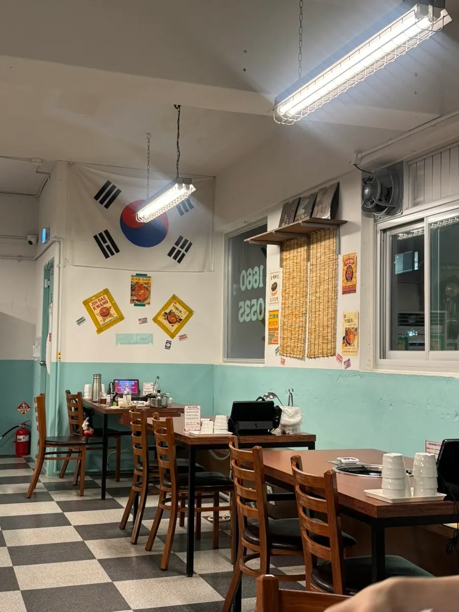 Tables inside the restaurant with a retro atmosphere