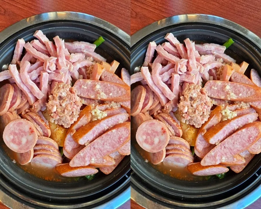 끓이기 전 진대광 부대찌개 냄비