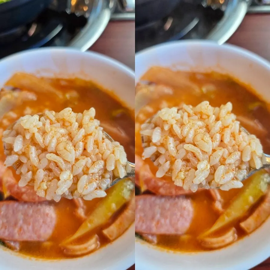 국물이 진해진 부대찌개 클로즈업