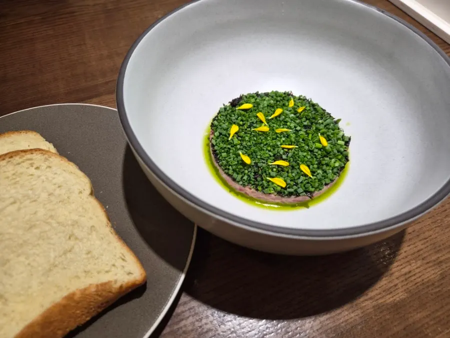 Order of beef tartare and brioche