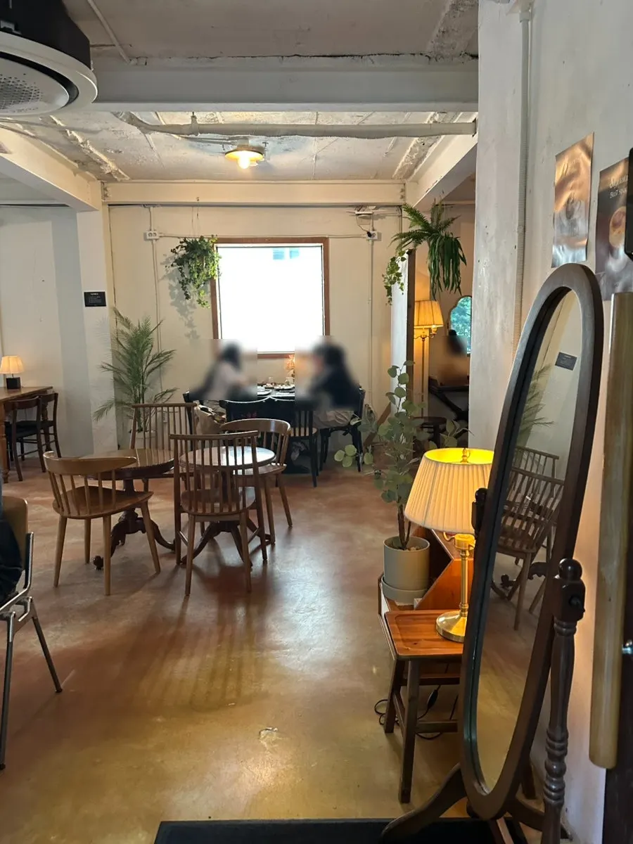 5to7聖水本店の室内インテリア