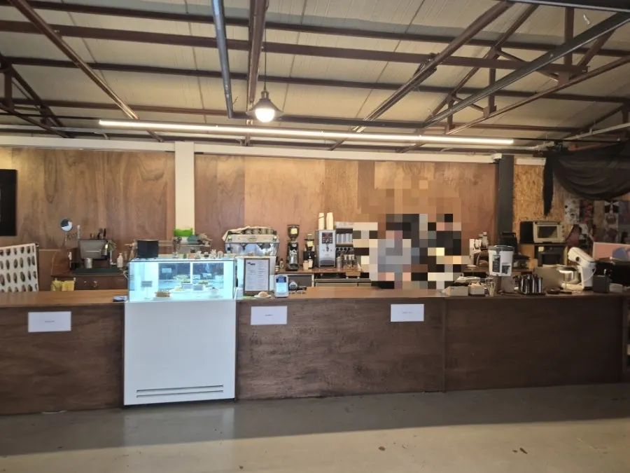 Spacious Biat Seongsu café interior
