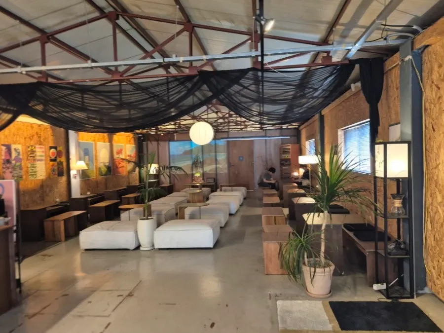 Spacious Biat Seongsu café interior