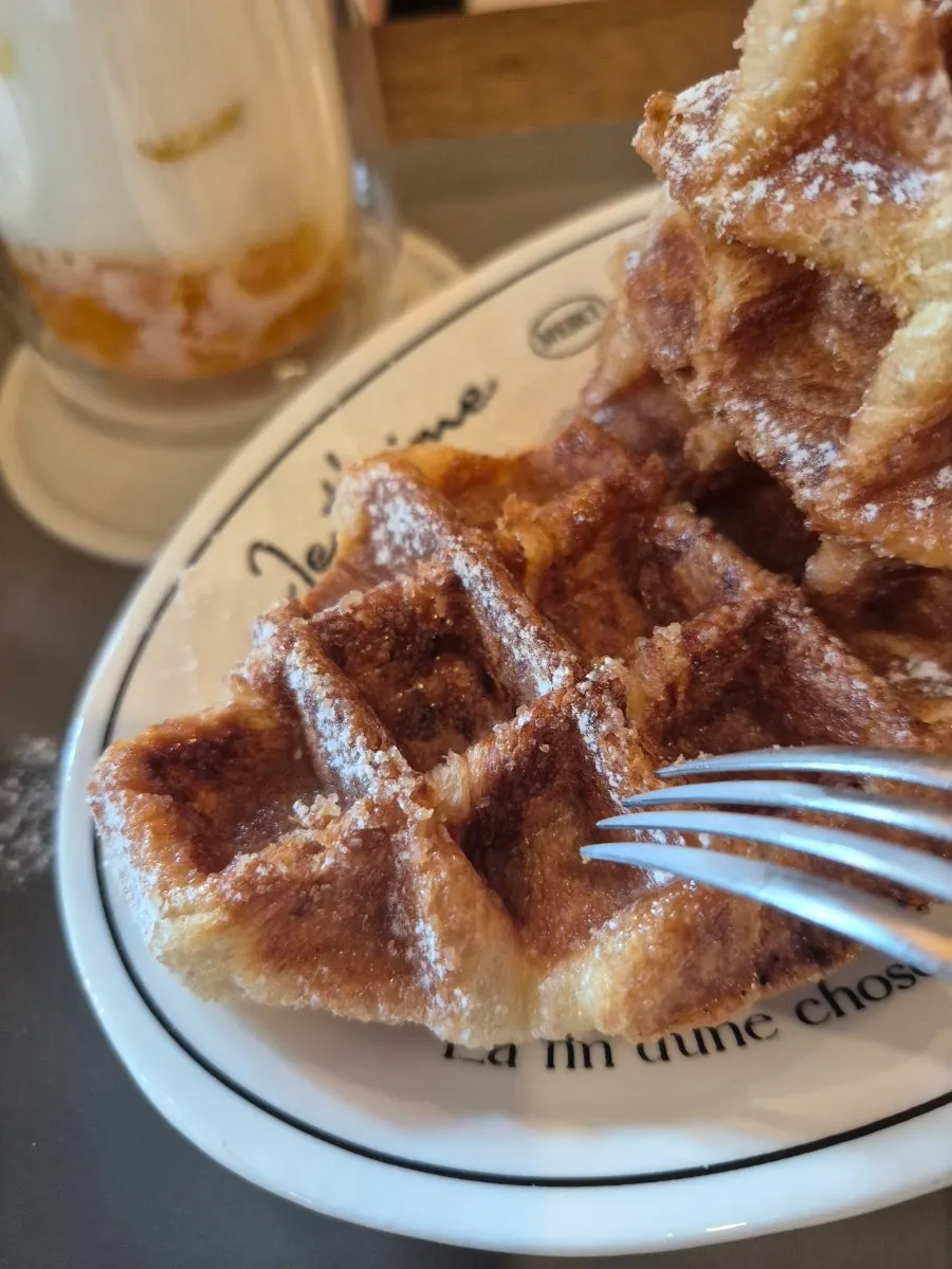 Golden-baked croffle dessert