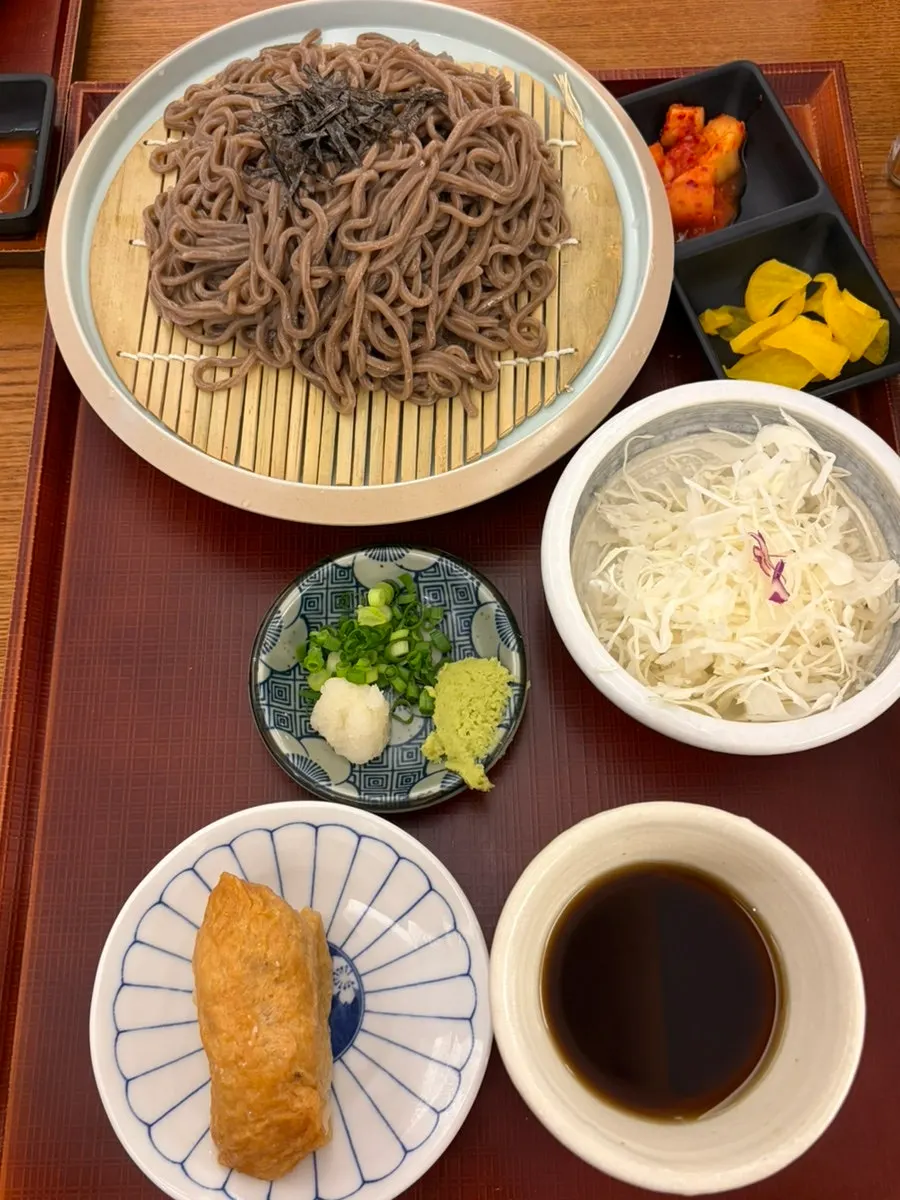 Zaru soba buckwheat noodles served with tsuyu