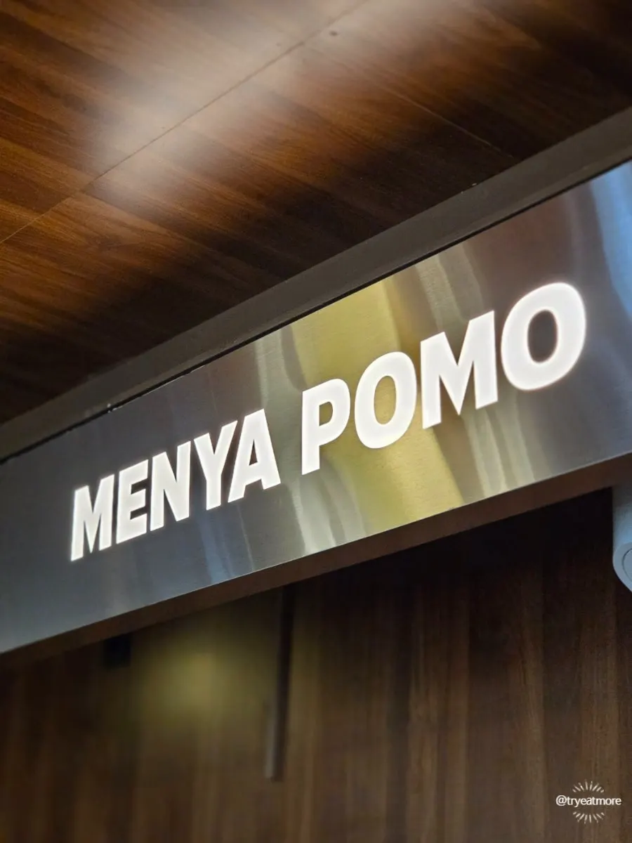 Menya Pomo tomato ramen sign