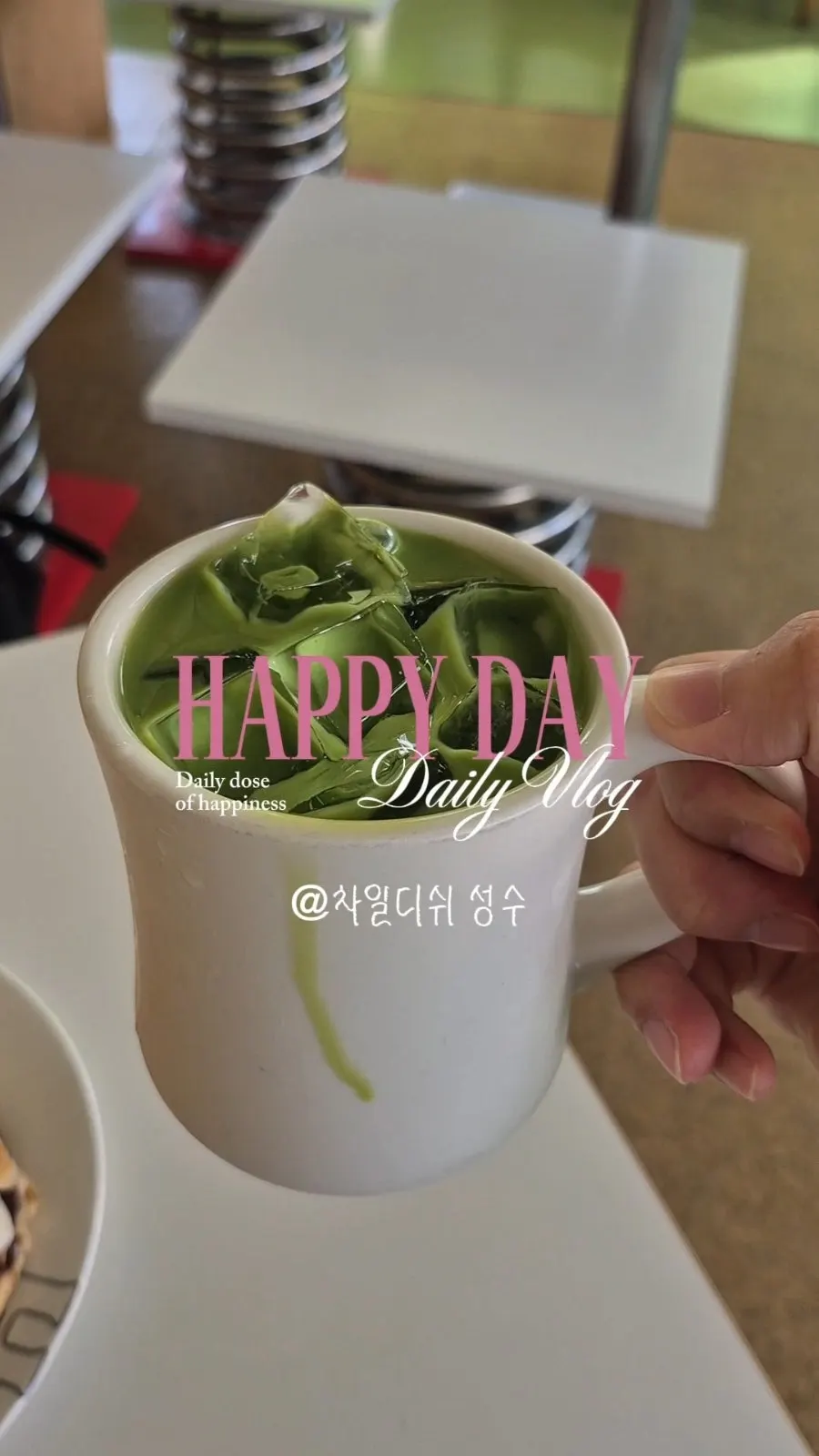 Rich matcha latte made with 100% matcha powder