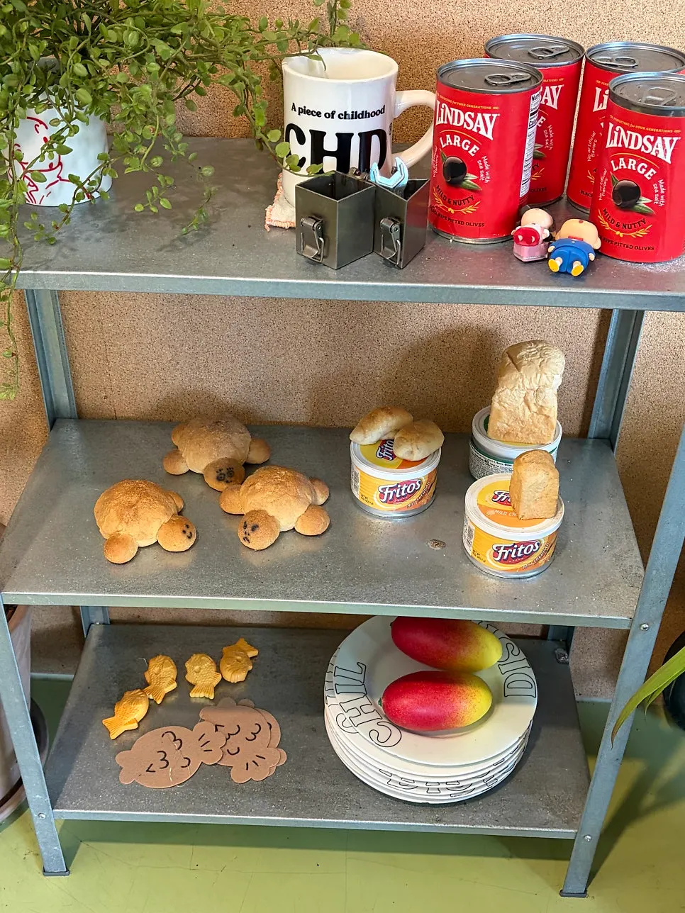 Spacious seating and taiyaki-motif interior at Childish