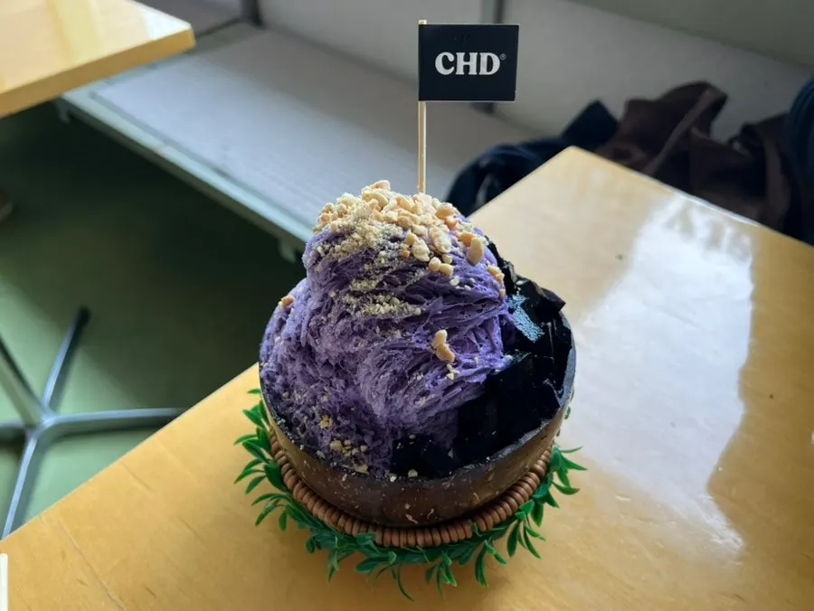 Full spread of ube bingsu, salted taiyaki and drinks at Childish