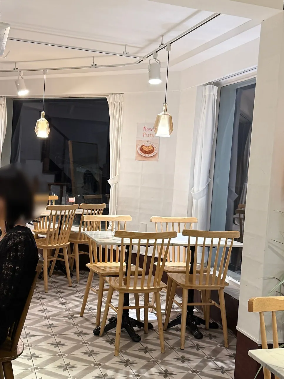 성수다락 1층 테이블 좌석