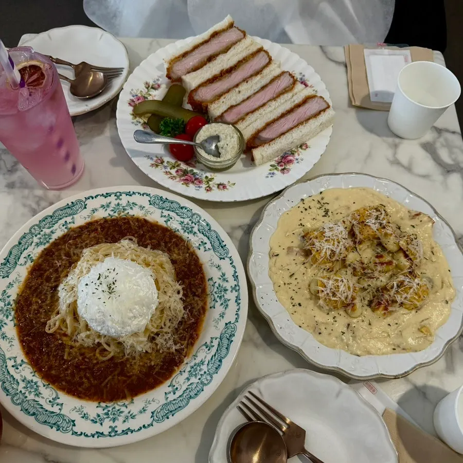 싹 비운 성수다락 접시