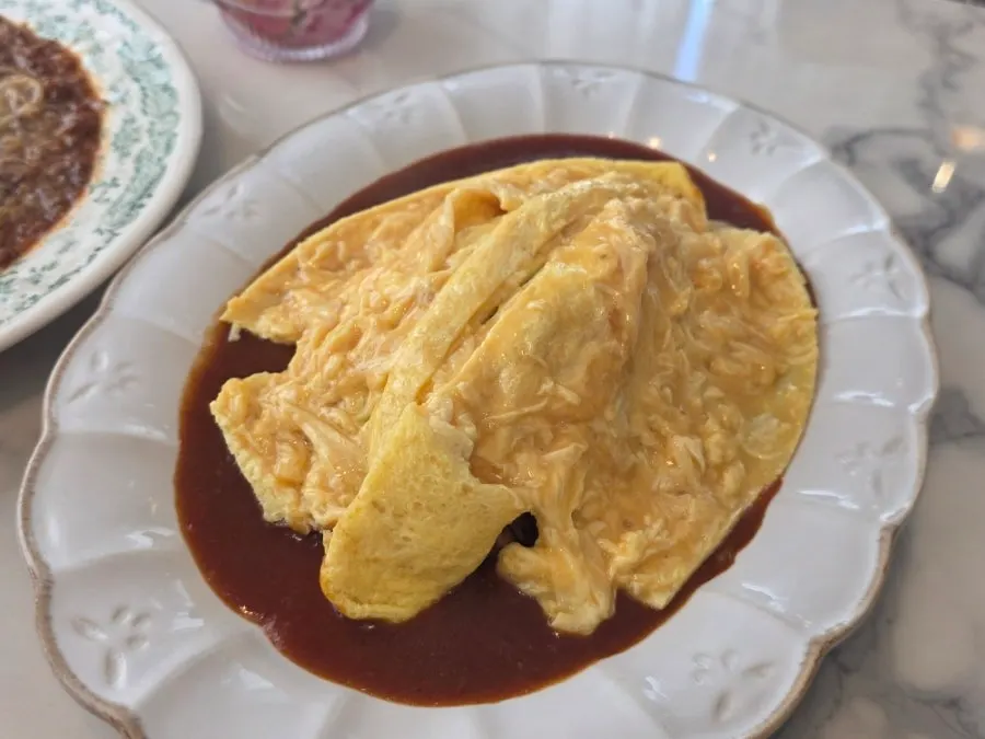 칼집을 낸 뒤 펴지는 오므렛