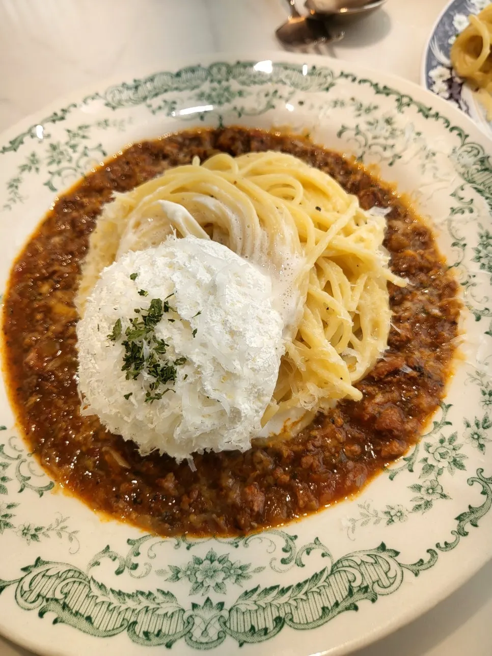A plate of Darak Rosé Pasta at Seongsu Darak