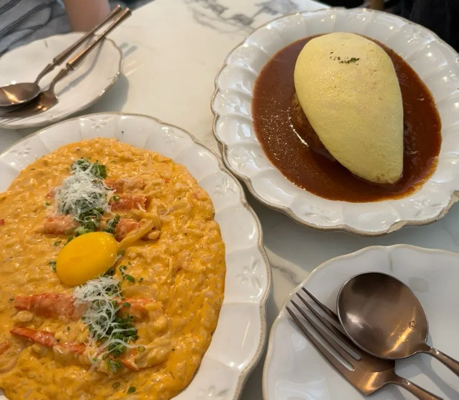Seongsu Darak brunch menu set on the table