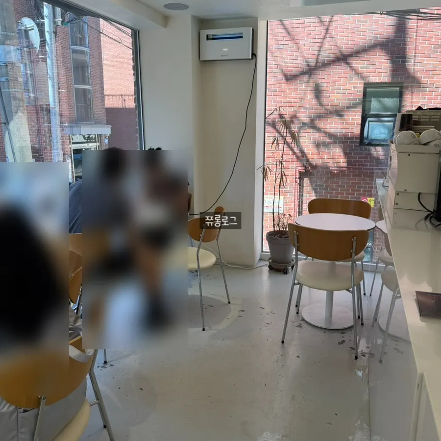 뚝섬역 방향에서 본 노틀던 매장 전경