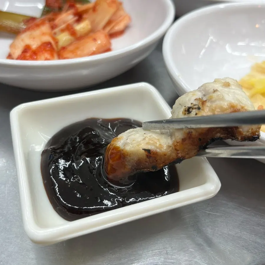 Eel grilling on the tabletop grill
