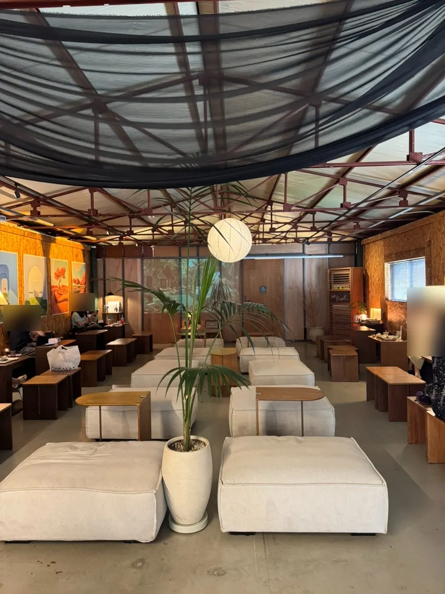 Visiting Biat Seongsu café in Seongsu-dong