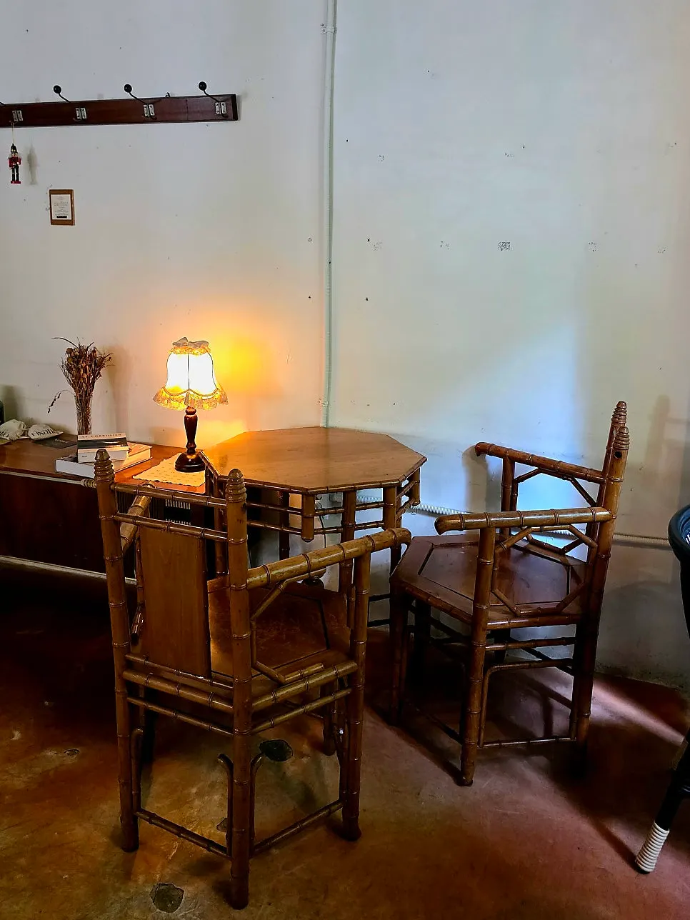Long window table ideal for setting down dessert