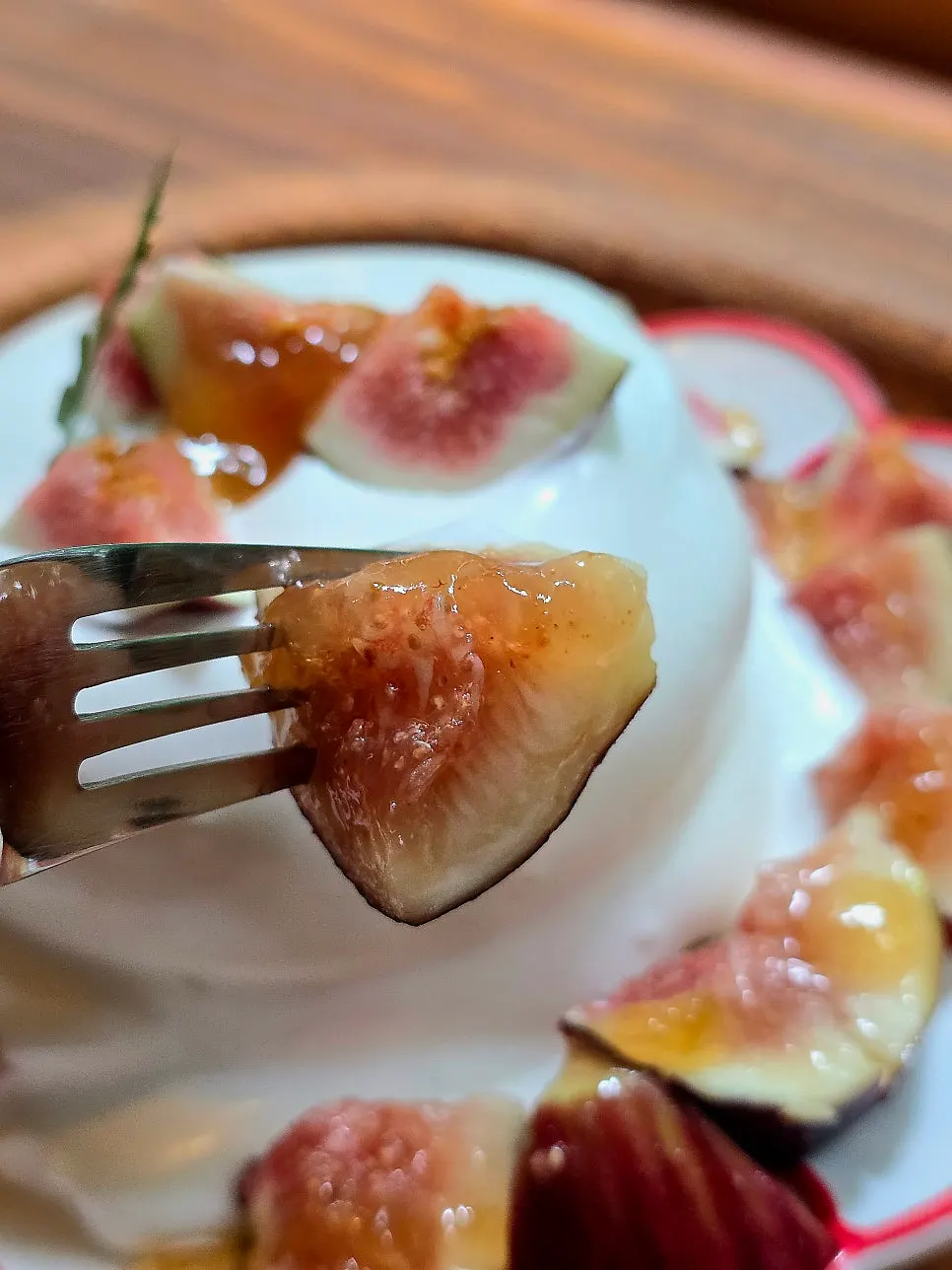 Fig soufflé topped with lightly sweetened cream