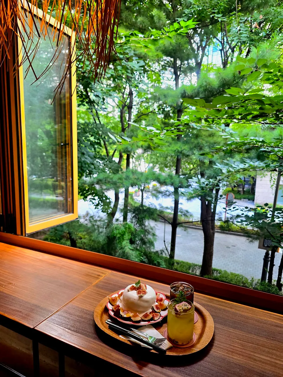 Fig soufflé enjoyed at a Seongsu café