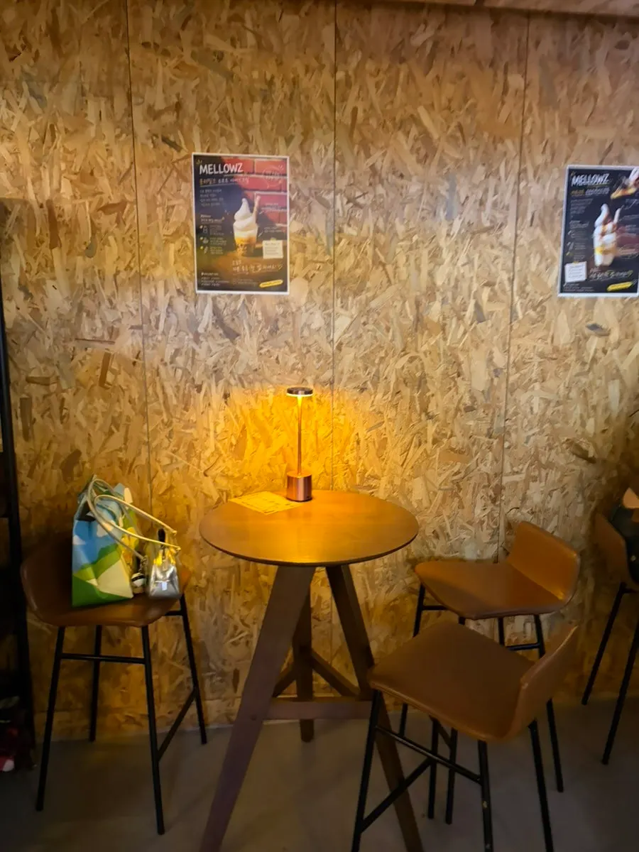 Interior with a beam projector and screen