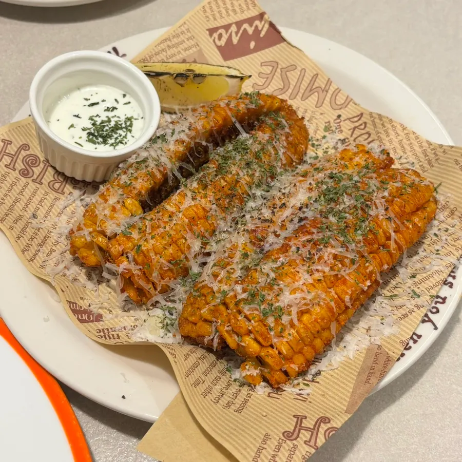 Crunchy fried corn with Padano cheese