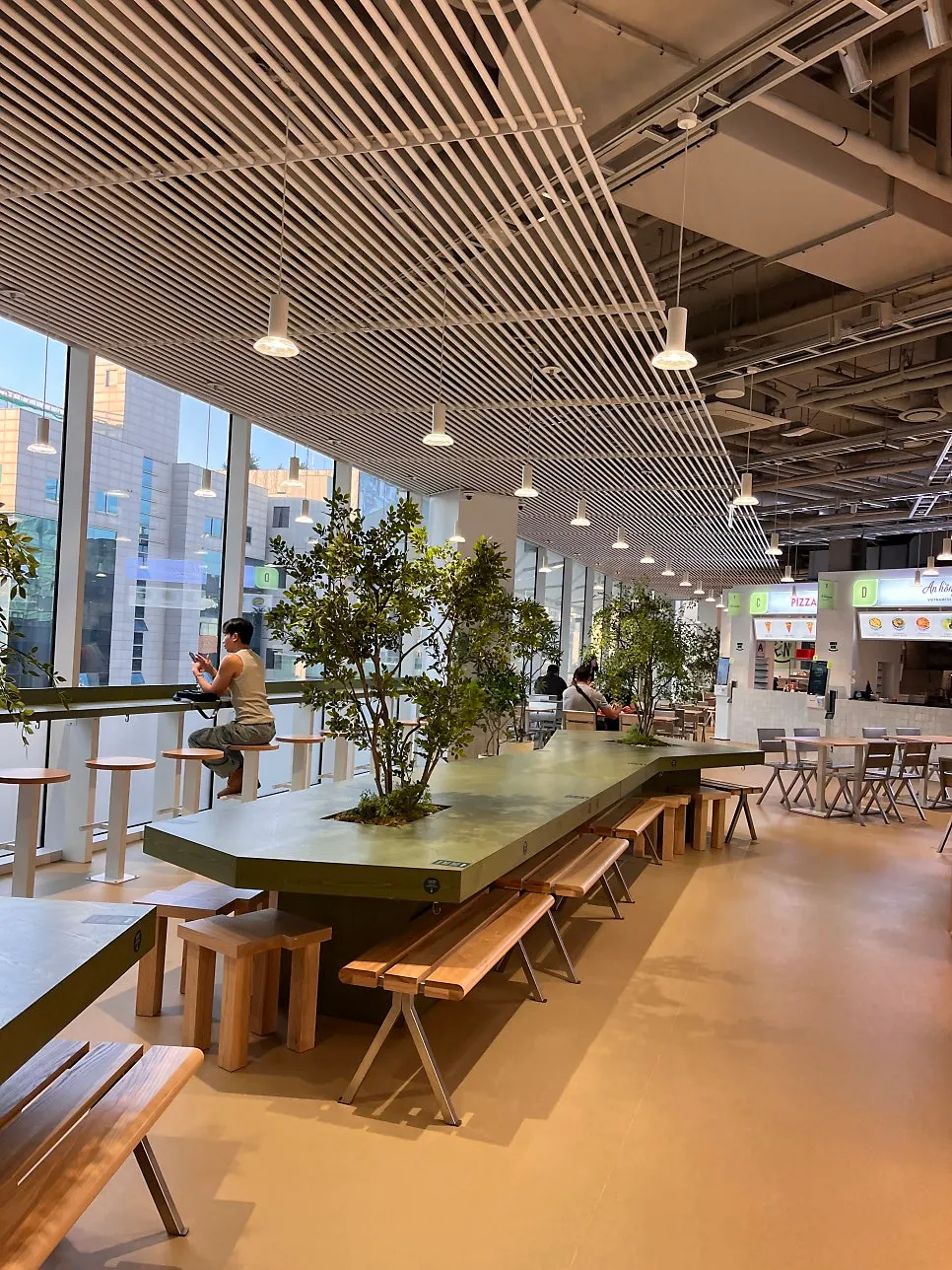View of seating in the 4th-floor Musinsa food court