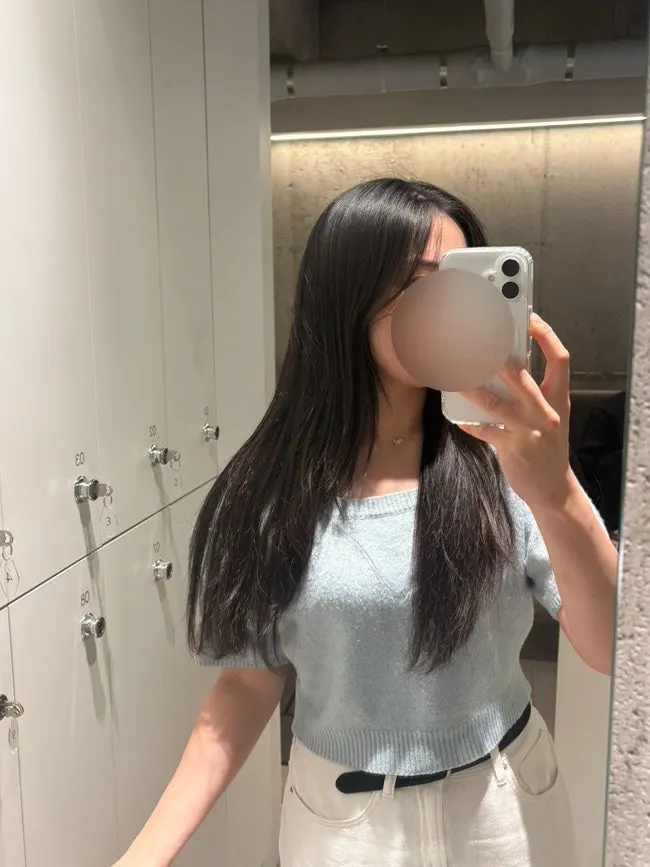 Before photo of long hair with no layers, back view