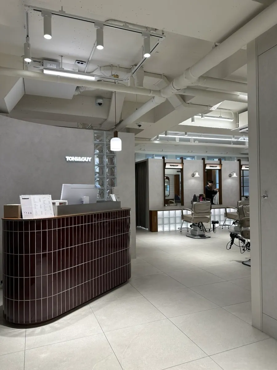 Interior of Toni&Guy Seongsu